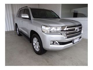 2017  Toyota Landcruiser VX (4x4) SUV (Silver) Pre-Owned Car Thumbnail