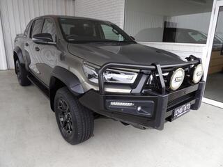 2022 Toyota Hilux 4x4 Rogue 2.8L T Diesel Automatic Double Cab C222140 001 Dual Cab (Oxide Bronze) Pre-Owned Car Thumbnail