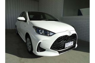 2024  Toyota Yaris Ascent Sport Hybrid Hatch (White) Pre-Owned Car Thumbnail