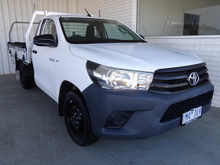 2018 TOYOTA HILUX WORKMATE Single C/Chassis (Glacier White) Pre-Owned Car Thumbnail