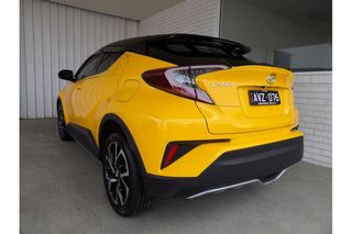 2018 Toyota C-HR KOBA (AWD) SUV (Black) Pre-Owned Car Thumbnail
