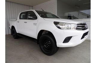 2017  Toyota Hilux SR Ute (White) Pre-Owned Car Thumbnail