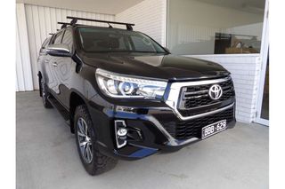 2019  Toyota Hilux SR5 Ute (Black) Pre-Owned Car Thumbnail