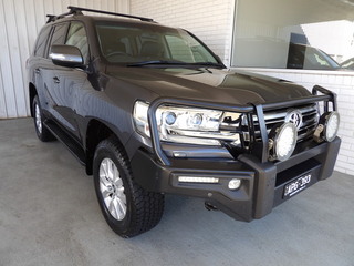 2017 TOYOTA LANDCRUISER VX (4x4) Wagon (Graphite) Pre-Owned Car Thumbnail